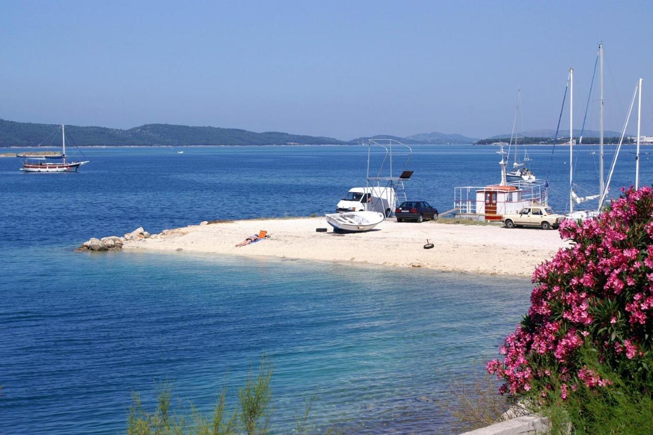 Apartments By The Sea Brodarica, Sibenik - 13615 Exterior foto